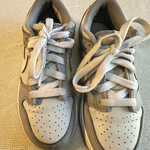 Nike Dunk Low Pure Platinum Two Tone Grey | Kid Size 1Y| Pre-loved - Picture 3 of 16